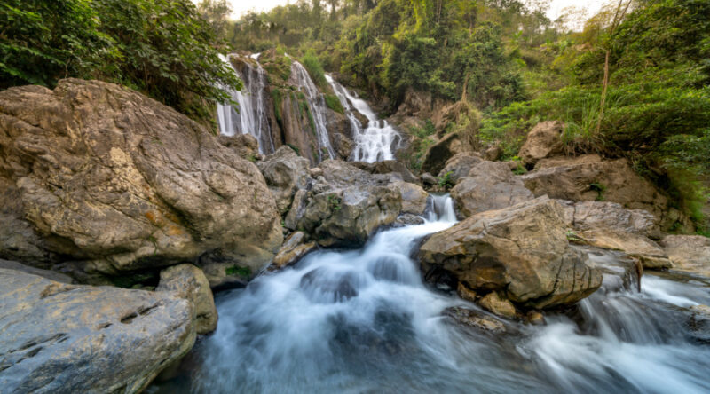 go lao waterval mai chau